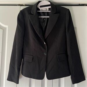 Tahari ASL Women's Black Pinstripe Blazer Size 4P NWOT